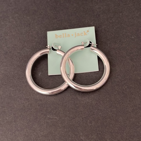 SILVER TONE HOOP EARRINGS - Picture 3 of 4